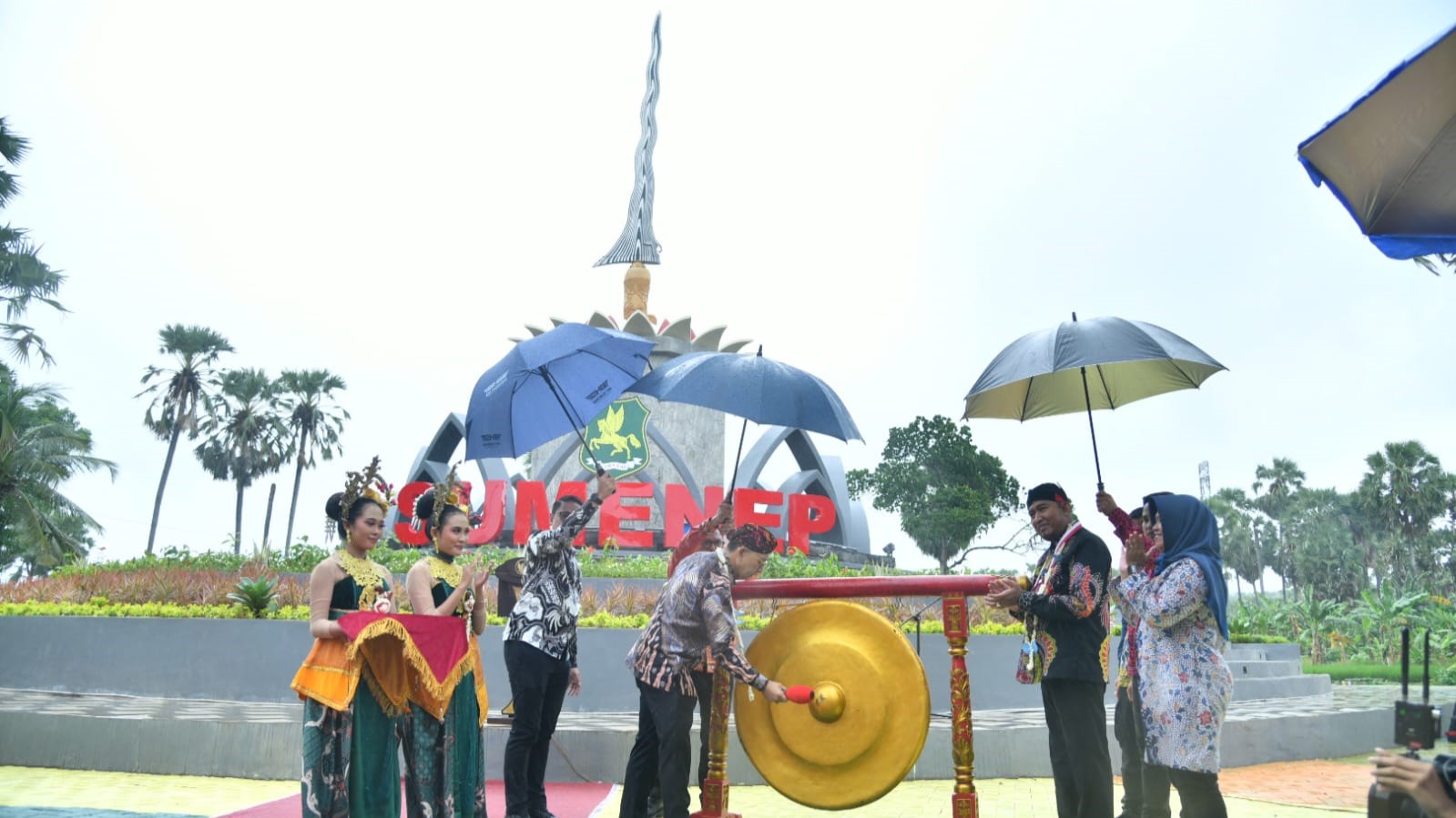 Tugu Keris