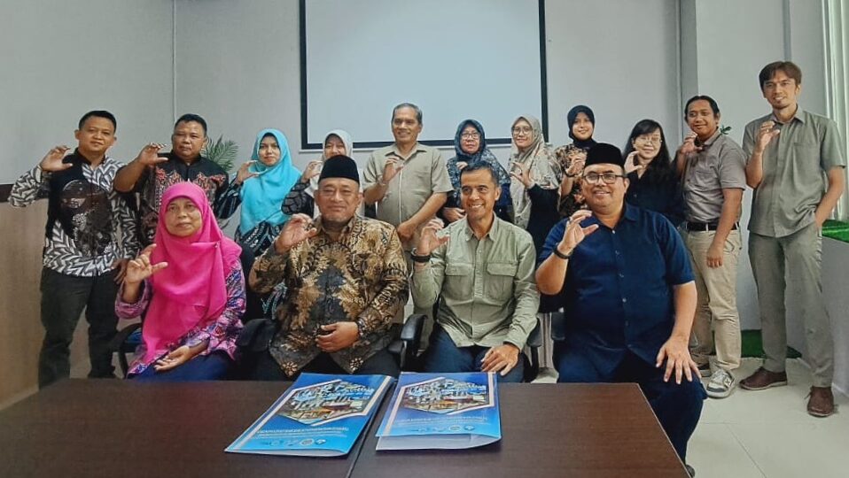 Unira dan UM