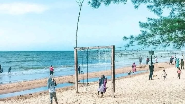 Pantai Slopeng