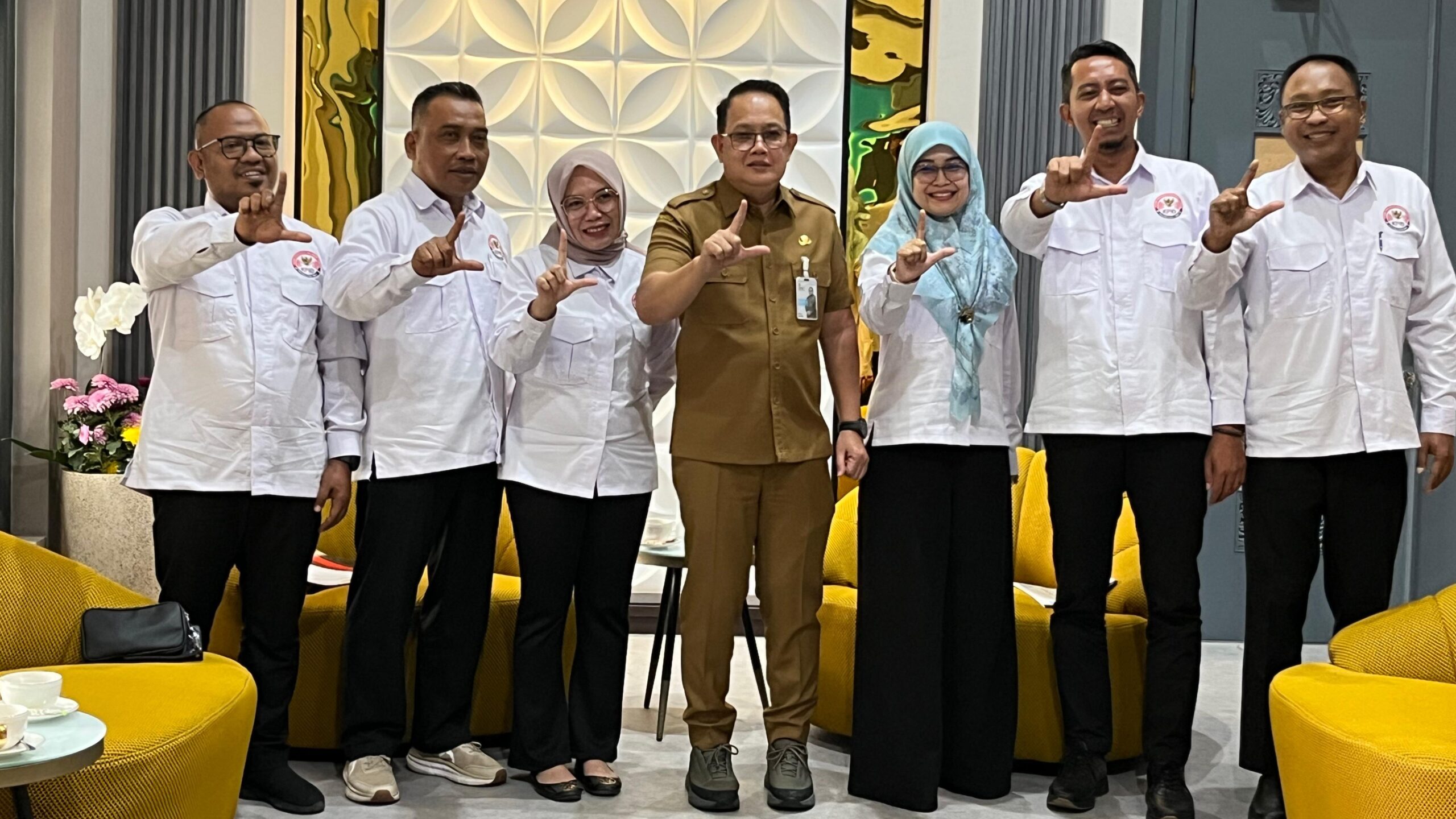 SAMAKAN PERSEPSI: KPID Jatim dan Pemprov Jatim bersepakat untuk mencegah disinformasi publik. (Khoyrul Umam Syarif/Kabar Madura)