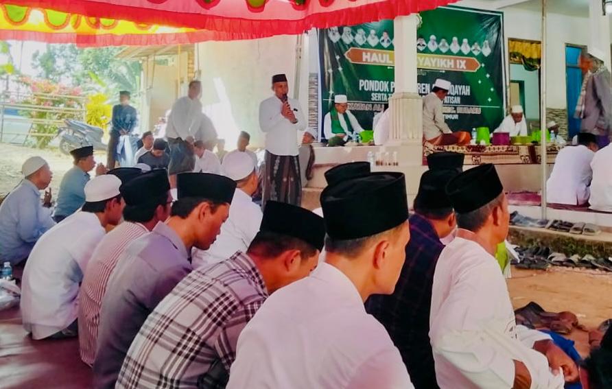 BERKHIDMAT: Alumni Pondok Pesantren Annuqayah, Guluk-Guluk berkumpul di Desa Basoka, Kecamatan Rubaru. (Fathor Rahman/Kabar Madura)