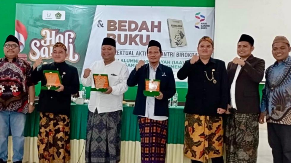 INSPIRATIF: IAA Pusat membedah buku "Intelektual Aktivis, Santri Birokrat” dengan menggandeng Kemenag Kabupaten Sumenep. (Fathor Rahman/Kabar Madura)
