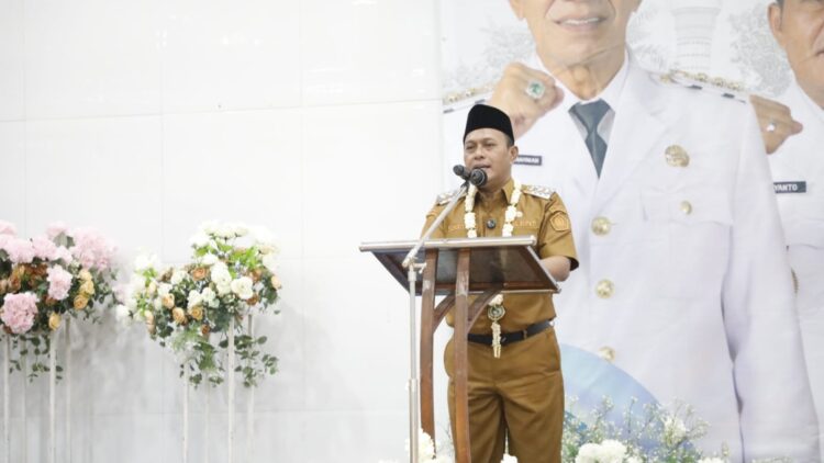PEDULI: Wabup Pamekasan H Sukriyanto mengimbau warga agar mewaspadai bencana alam. (Ist/Kabar Madura)