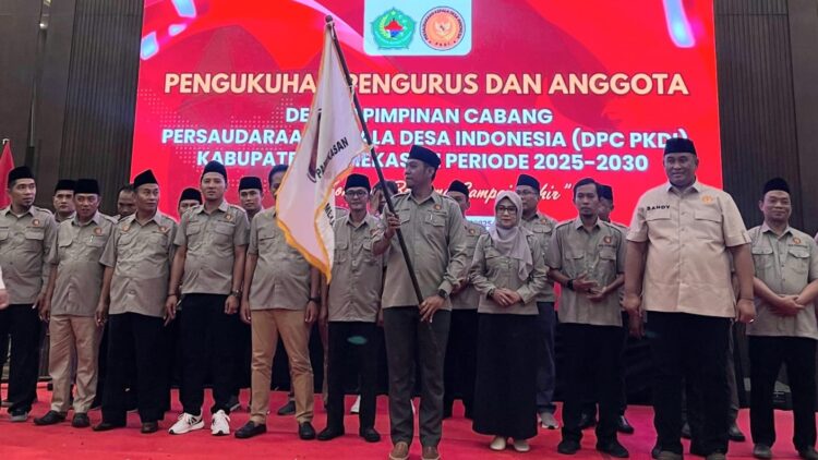 MENYALA: DPC PKDI Pamekasan resmi dikukuhkan. (Khoyrul Umam Syarif/Kabar Madura)
