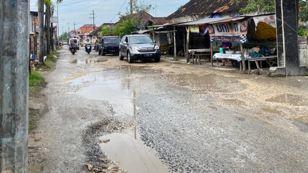 Jalan Rusak
