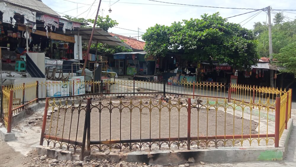 Api Tak Kunjung Padam