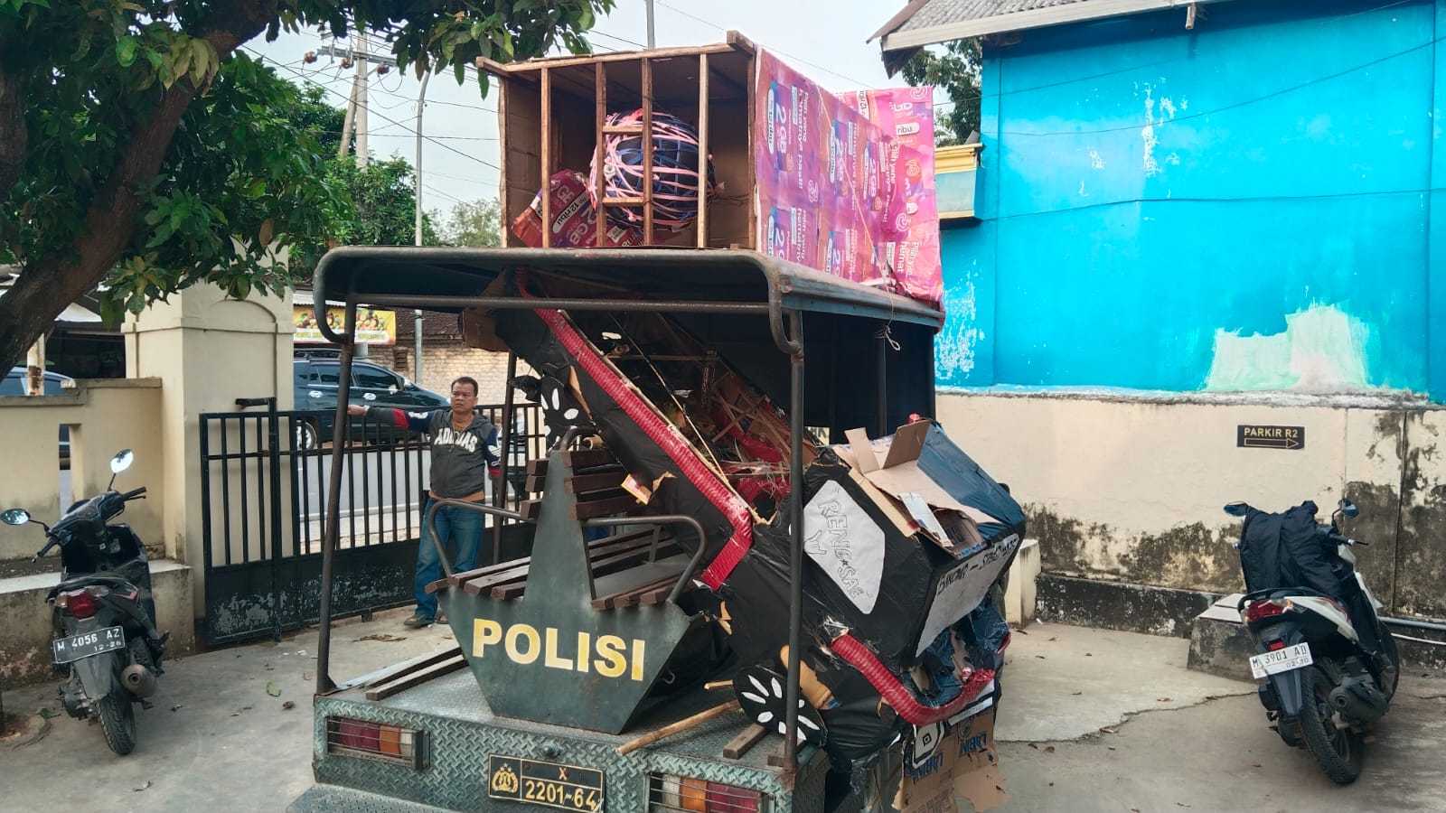GERAK CEPAT: Guna menegakkan Kamtibmas, Polsek Proppo amankan mercon dengan berbagai model. (Ist/Kabar Madura)