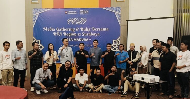 ENERGI BARU: PT. BRI (Persero) Tbk Region 12 Surabaya mengelar Media Gathering dan Buka Bersama dengan menggandeng PWI Pamekasan. (Sule Sulaiman/Kabar Madura)